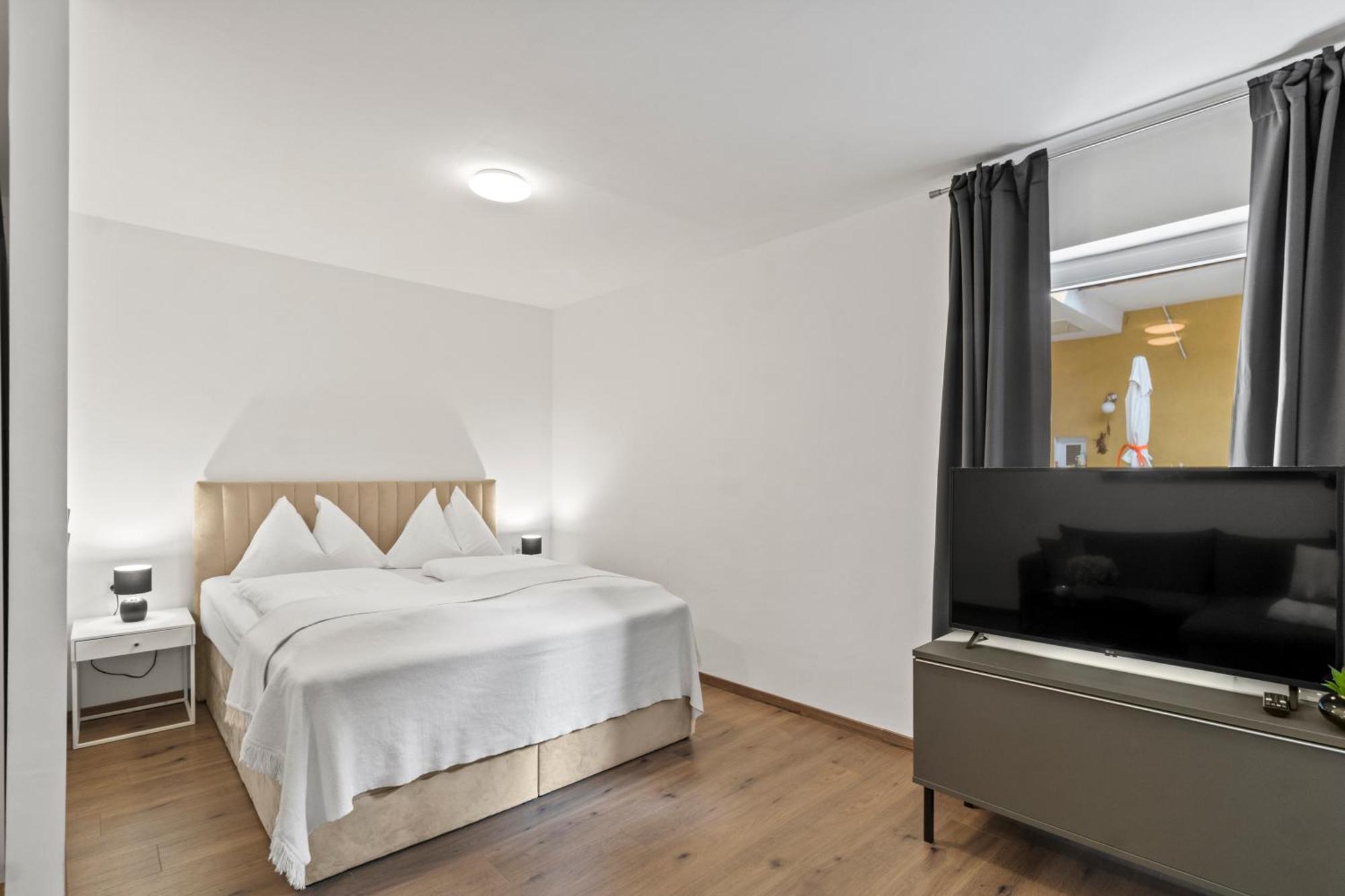 Stilvolles Zuhause Mit Terrasse Apartment Bruck an der Mur Exterior photo