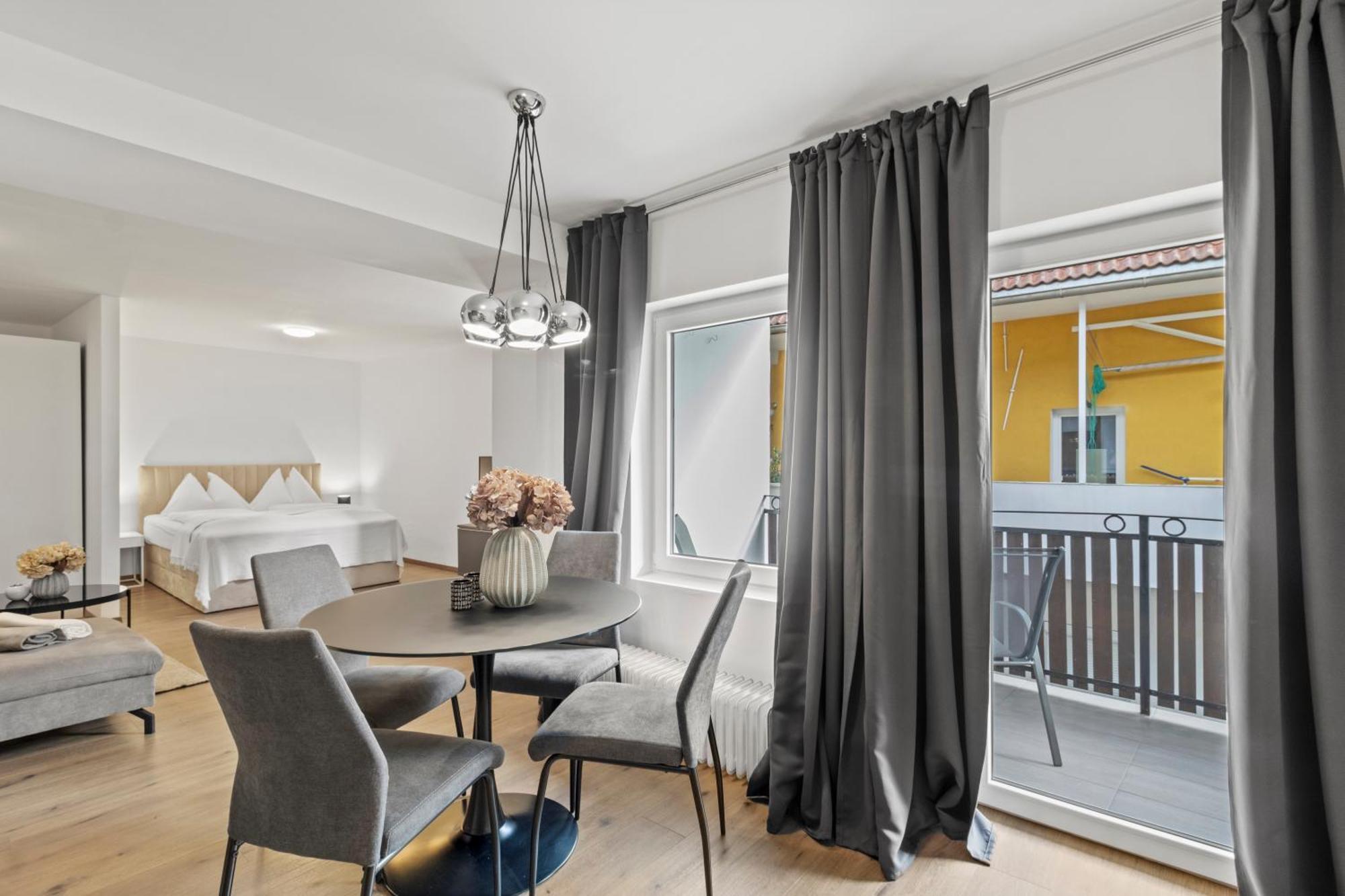 Stilvolles Zuhause Mit Terrasse Apartment Bruck an der Mur Exterior photo